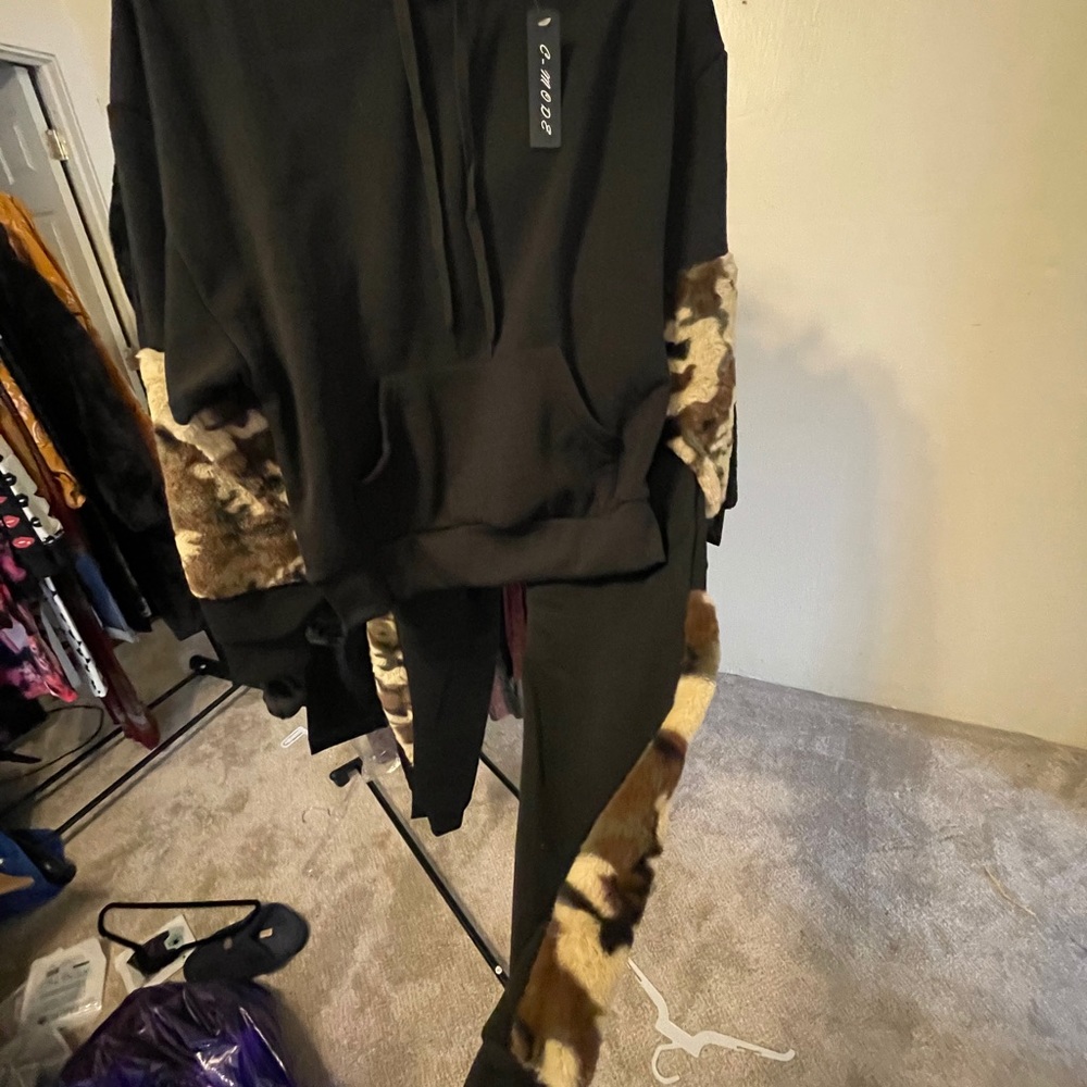 Fashion sweat suit
